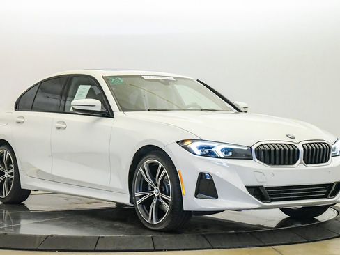 Certified 2023 BMW 330i Sedan w/ Convenience Package RWD image 6