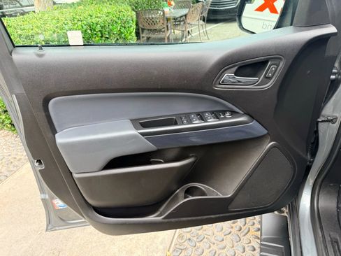 Used 2019 Chevrolet Colorado Z71 image 11