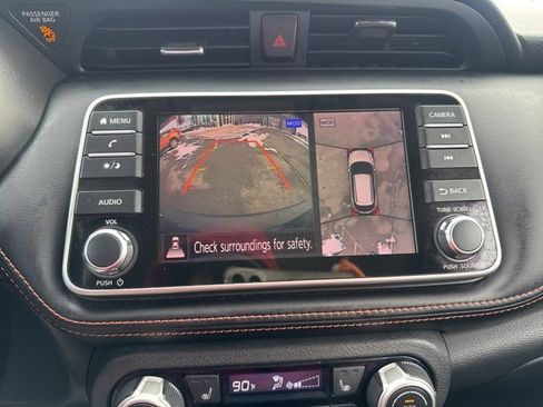 Used 2018 Nissan Kicks SR w/ Premium Package image 12