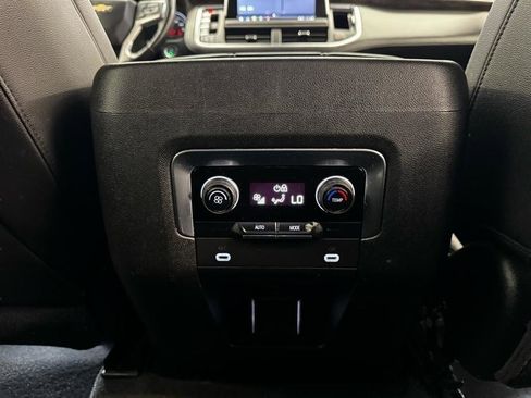Used 2021 Chevrolet Tahoe LT AWD/4WD image 17