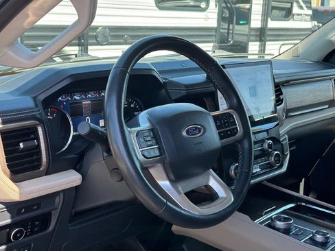Used 2024 Ford Expedition Limited AWD/4WD image 10