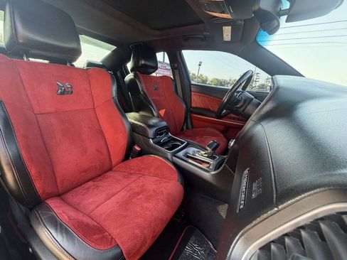 Used 2019 Dodge Charger Scat Pack w/ Plus Group RWD image 28