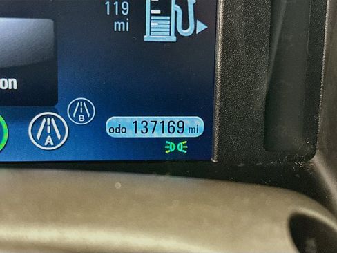 Used 2013 Chevrolet Volt FWD image 19