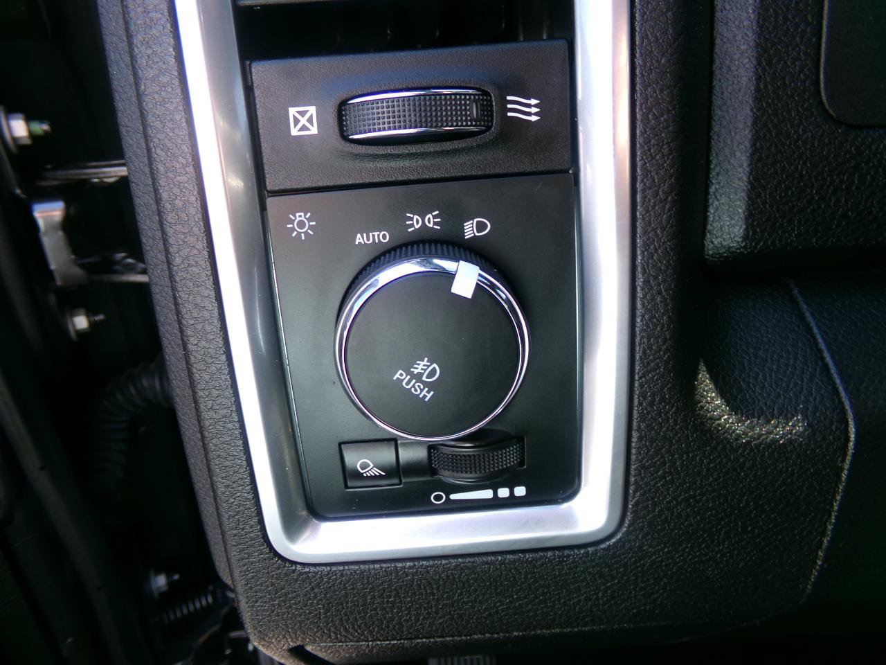 Used 2021 RAM 1500 Warlock AWD/4WD image 15