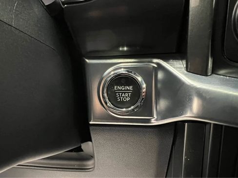 Used 2022 Ford F150 Lariat w/ Equipment Group 502A High image 23