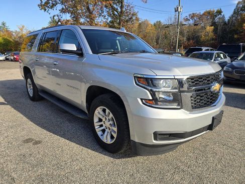 Used 2018 Chevrolet Suburban LT image 8