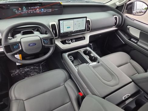 New 2026 Ford Expedition Active RWD image 8