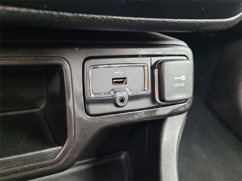 Used 2021 Jeep Renegade Latitude w/ Convenience Group image 21