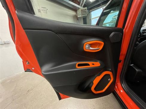 Used 2016 Jeep Renegade 75th Anniversary AWD/4WD image 22