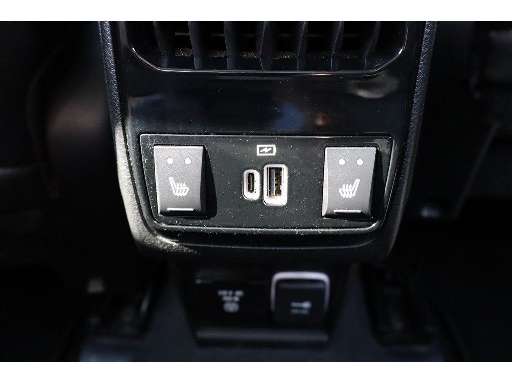 Used 2022 Jeep Compass Limited w/ Elite Group AWD/4WD image 13