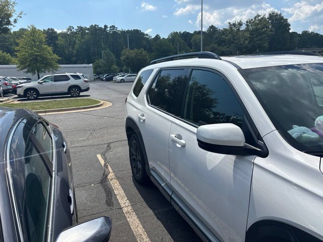 Used 2023 Honda Pilot Touring image 10