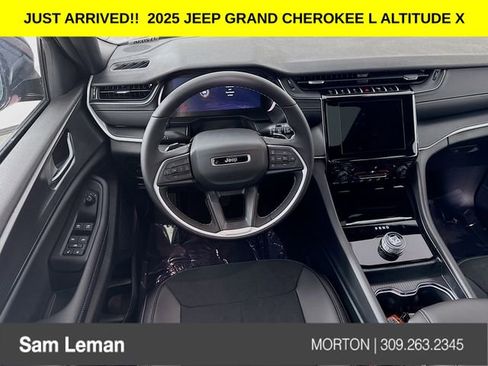 New 2025 Jeep Grand Cherokee L Altitude image 22