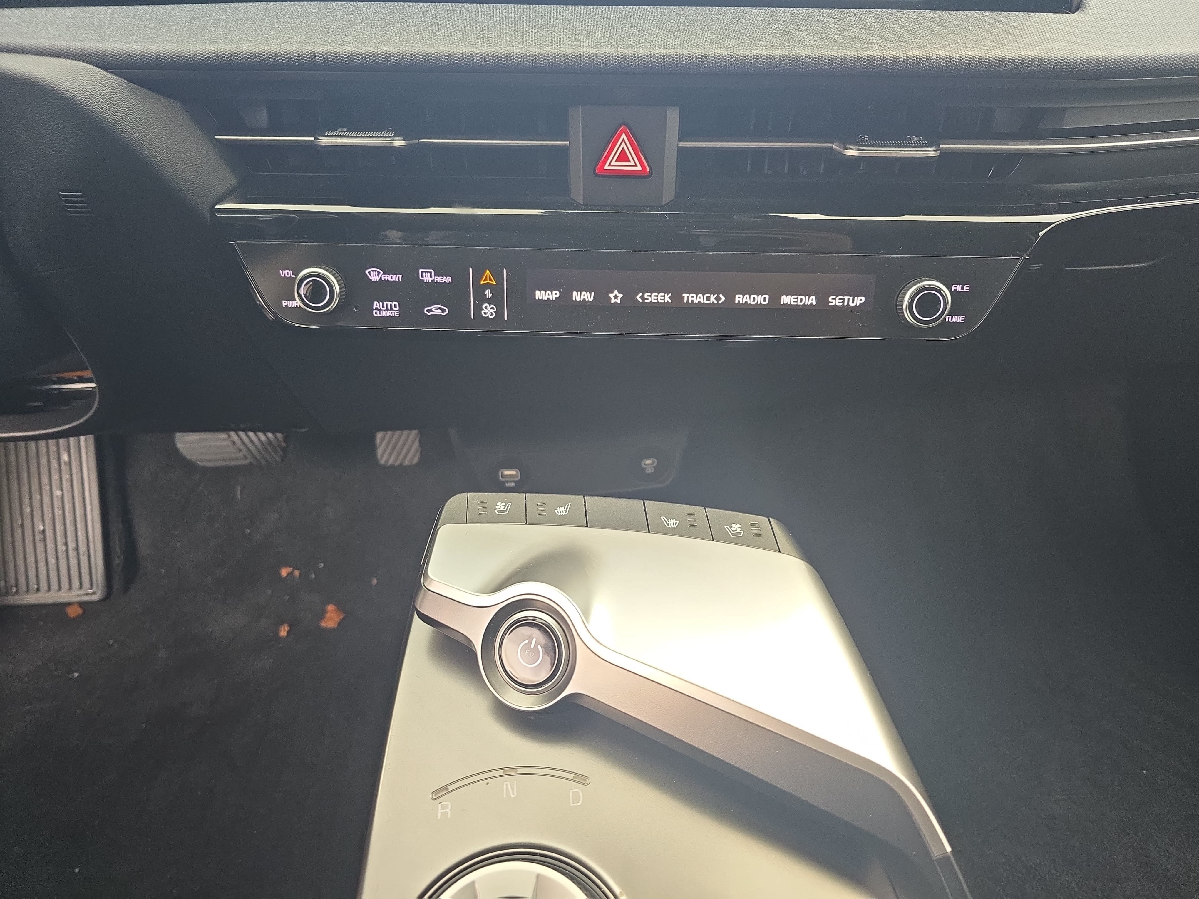 Used 2024 Kia EV6 Wind RWD image 26