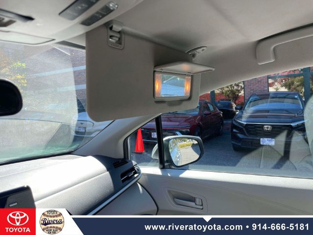 Certified 2024 Toyota Sienna LE AWD/4WD image 31