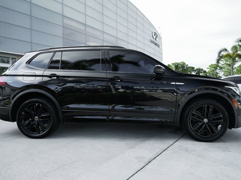 Used 2022 Volkswagen Tiguan SE R-Line image 26