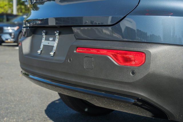 New 2026 Volvo XC40 B5 Ultra w/ Protection Package Premier AWD/4WD image 8