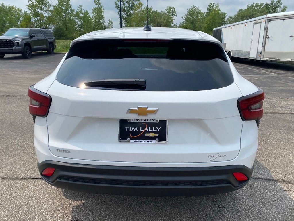 New 2026 Chevrolet Trax LS w/ LS Convenience Package FWD image 6