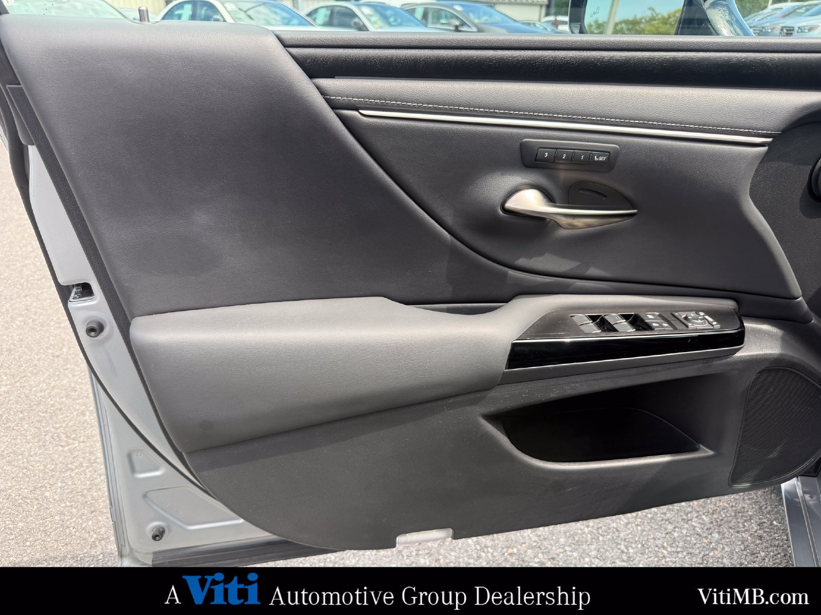 Used 2023 Lexus ES 350 w/ Premium Package FWD image 16