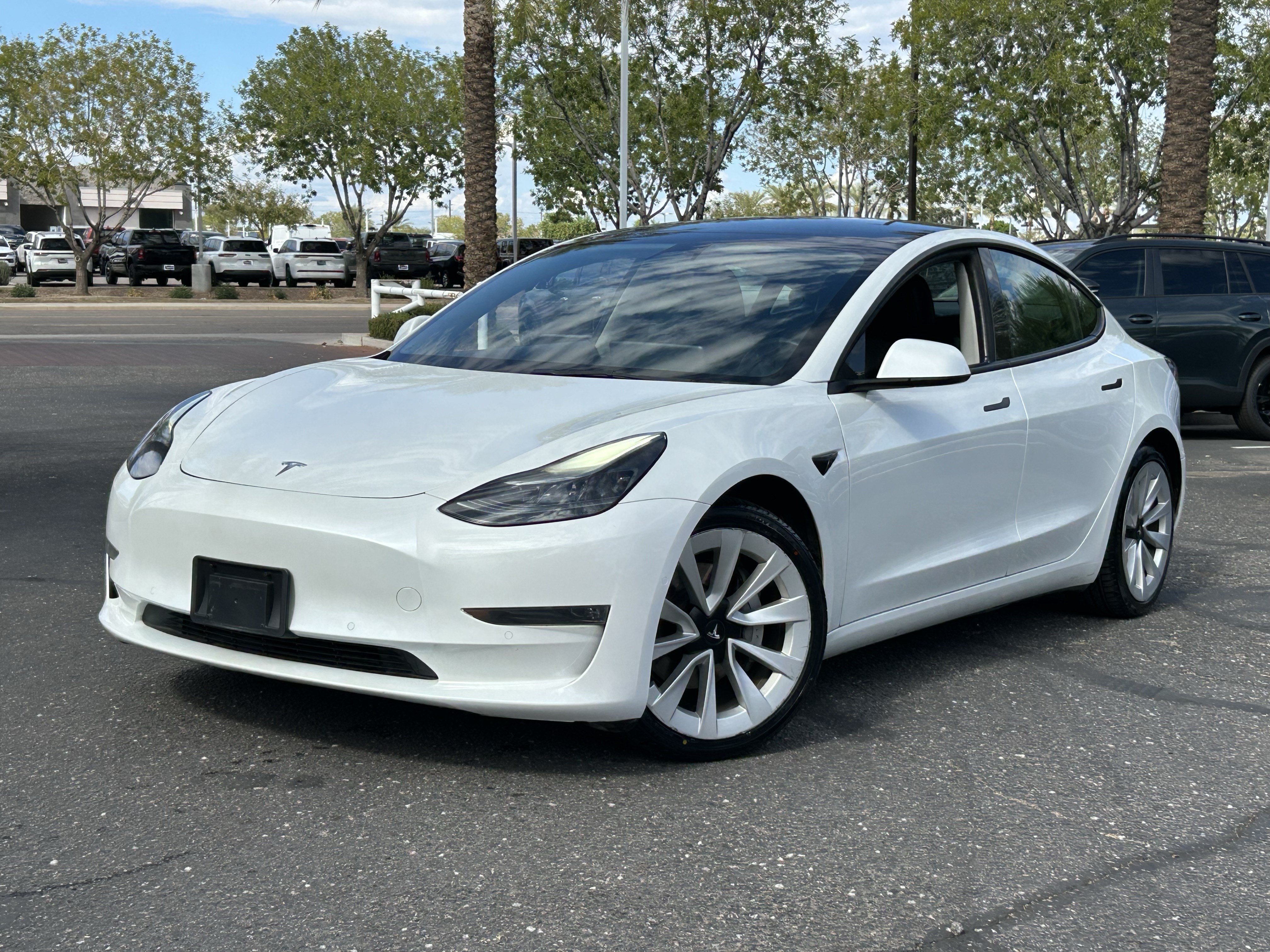 Used 2022 Tesla Model 3 Long Range AWD/4WD image 31