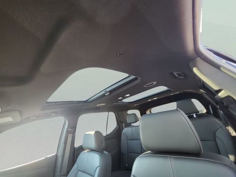 Certified 2023 Chevrolet Traverse RS w/ LPO, Floor Liner Package image 12