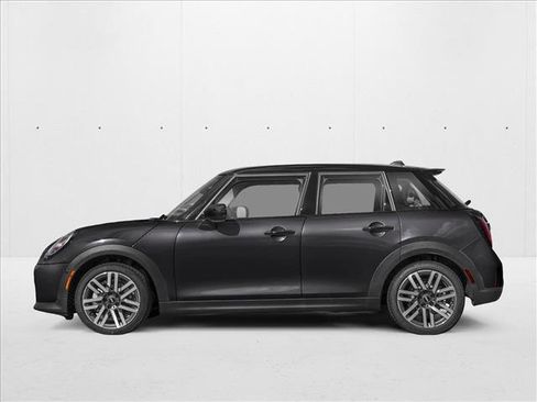 New 2026 MINI Cooper 4-Door Hardtop FWD image 3