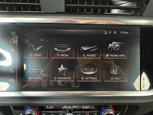 Used 2024 Audi Q3 2.0T Premium image 4