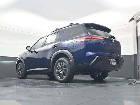 New 2026 Nissan Pathfinder SV image 20