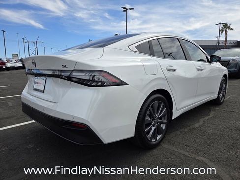 New 2026 Nissan Sentra SL w/ Floor Mat Package FWD image 5