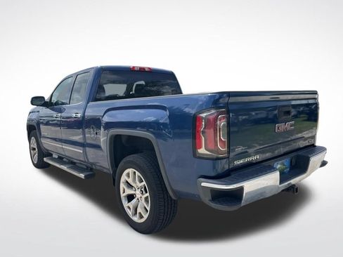 Used 2017 GMC Sierra 1500 SLT w/ SLT Premium Package AWD/4WD image 5