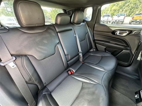 Used 2022 Jeep Compass Altitude w/ Sun and Sound Group image 29