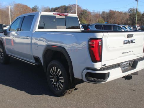 New 2026 GMC Sierra 2500 Denali Ultimate image 5