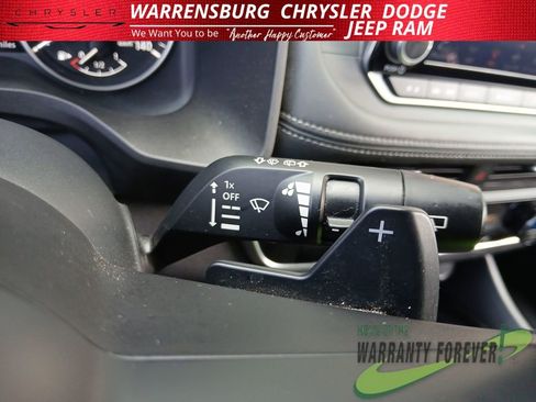 Used 2024 Nissan Rogue SV AWD/4WD image 18