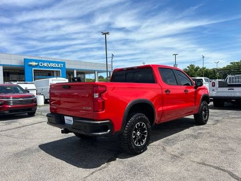 Used 2025 Chevrolet Silverado 1500 ZR2 AWD/4WD image 3