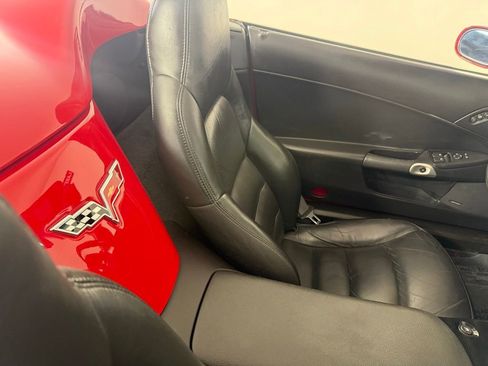 Used 2008 Chevrolet Corvette Convertible w/ Preferred Equipment Group RWD image 11