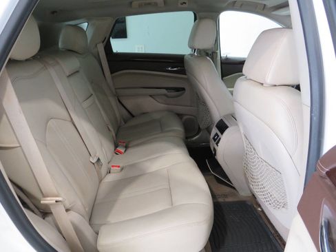 Used 2014 Cadillac SRX Luxury image 11