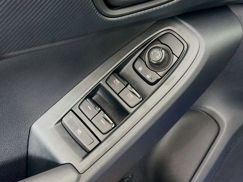 Used 2025 Subaru Crosstrek 2.0i Premium image 20