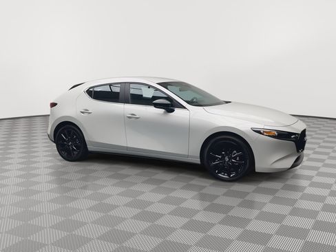 Certified 2025 MAZDA MAZDA3 s Sport image 33