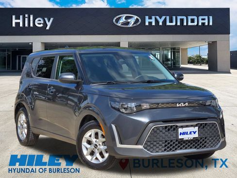 Used 2023 Kia Soul LX w/ Option Group 015 FWD image 1