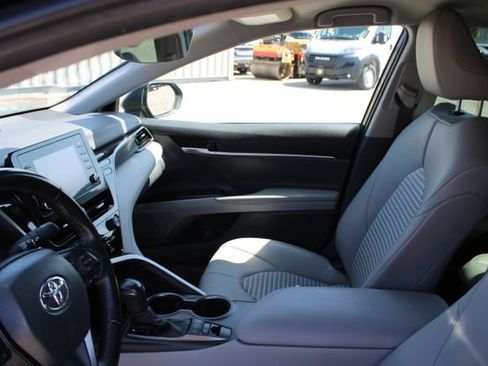 Used 2024 Toyota Camry SE FWD image 33