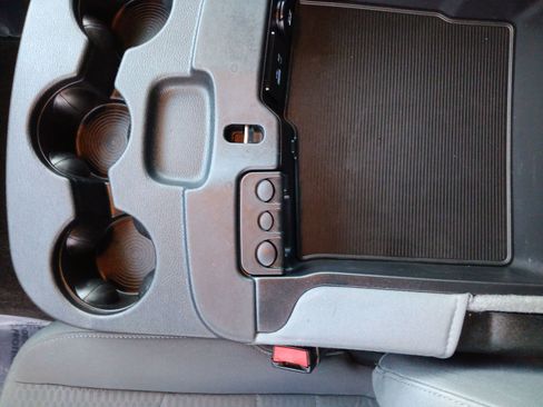 Certified 2016 RAM 2500 Tradesman w/ Chrome Appearance Group image 30