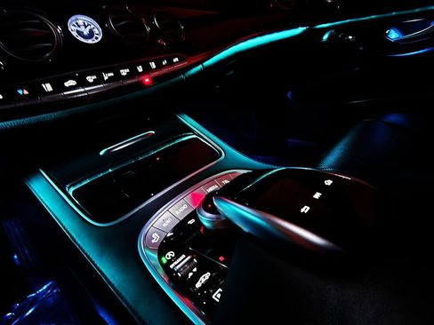 Used 2020 Mercedes-Benz S 560 4MATIC Sedan image 63