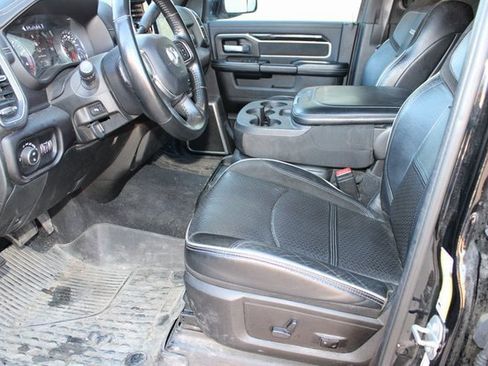 Used 2021 RAM 3500 Laramie w/ Night Edition image 14