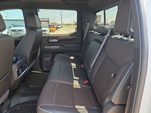 Used 2024 GMC Sierra 1500 Denali AWD/4WD image 17