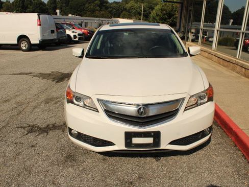 Used 2014 Acura ILX w/ Technology Package FWD image 2