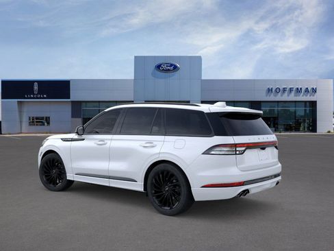 New 2026 Lincoln Aviator Reserve w/ Luxury Package image 4