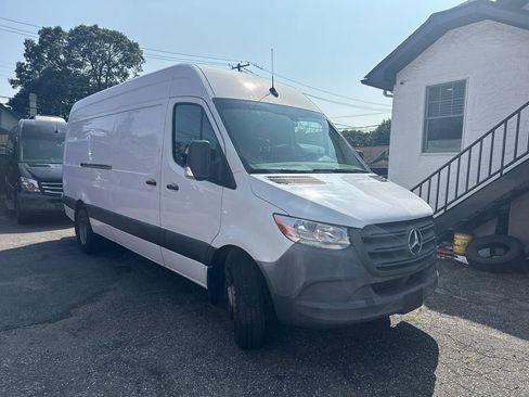 Used 2019 Mercedes-Benz Sprinter 170 image 9