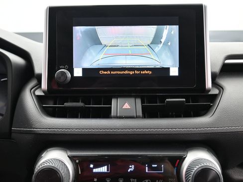 Used 2023 Toyota RAV4 LE FWD image 17