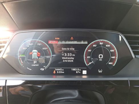 Used 2024 Audi Q8 e-tron Premium Plus w/ Premium Plus Package image 20