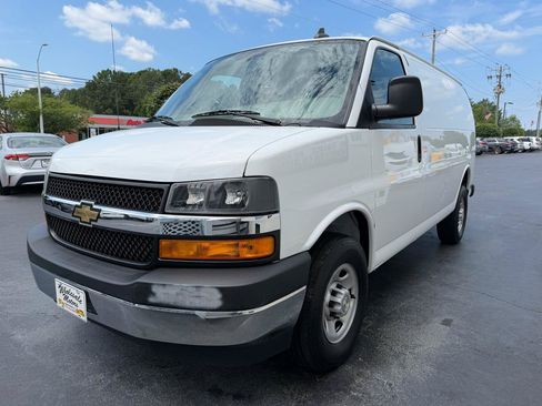 Used 2023 Chevrolet Express 2500 w/ Driver Convenience Package RWD image 4