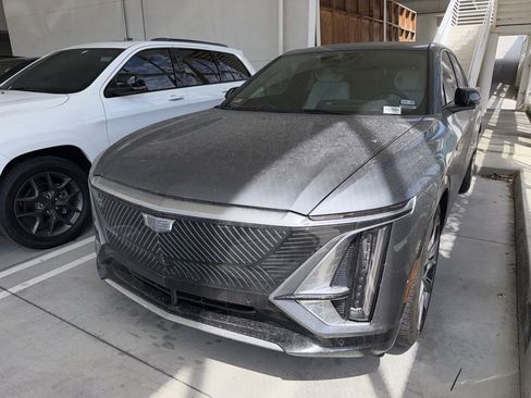 Used 2023 Cadillac Lyriq 2WD image 2